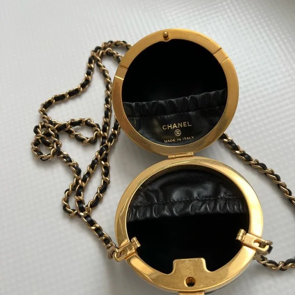 CHANEL COLLECTIBLE BAG LIMITED EDITION 2022 - Picture 7 of 9